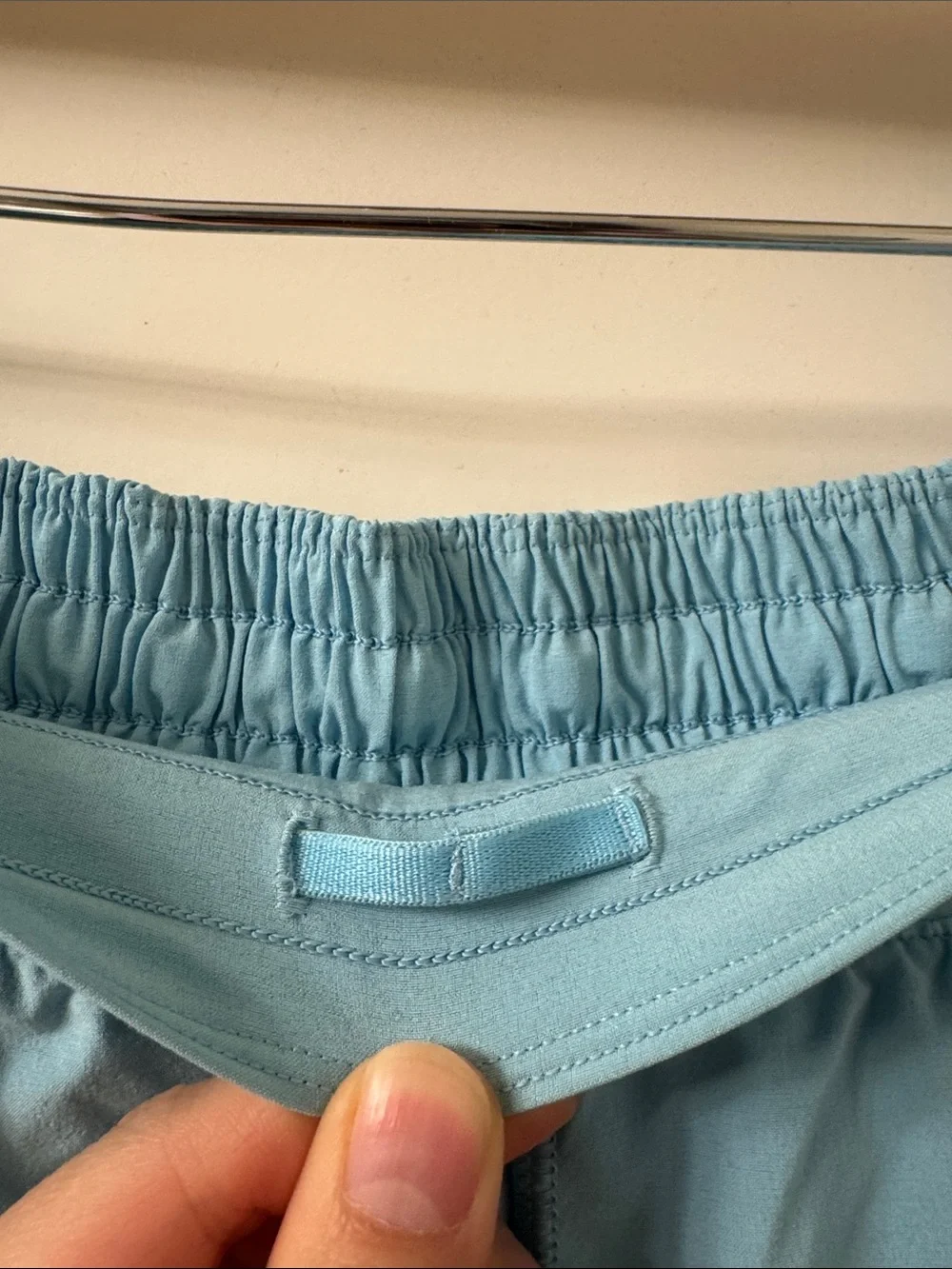 Lululemon Hotty Hot High-Rise Lined 4” Short in Blue Chill in Size 6